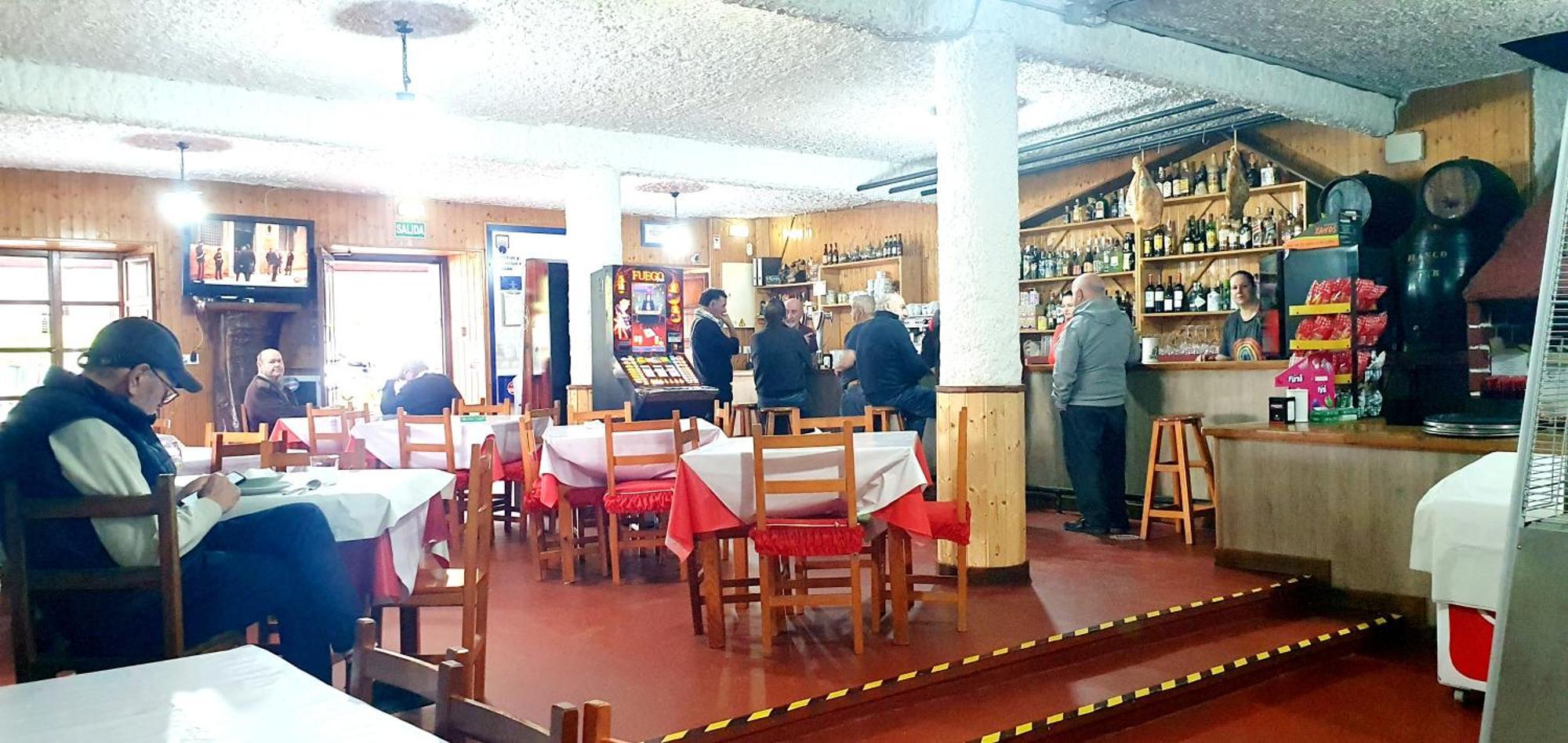 Hotel Sidreria La Casa Abajo La Franca Esterno foto