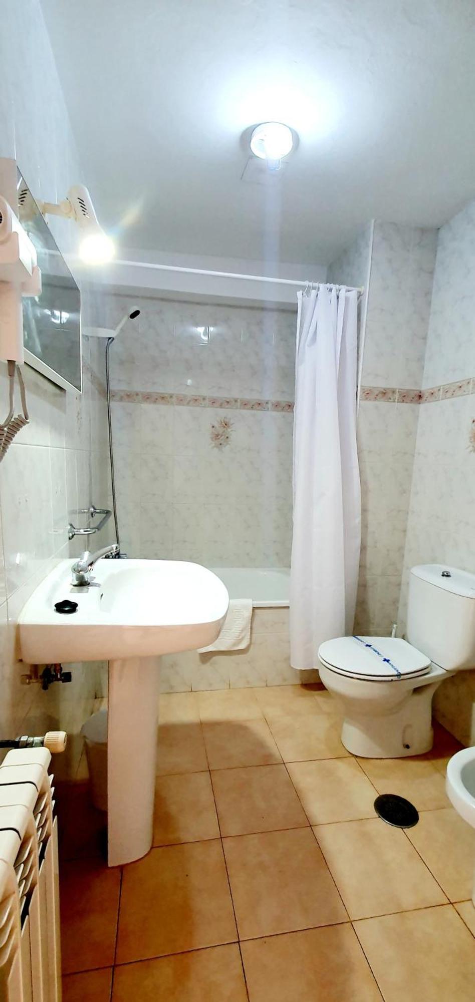Hotel Sidreria La Casa Abajo La Franca Esterno foto